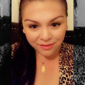 Meet your Posher, Alexandra